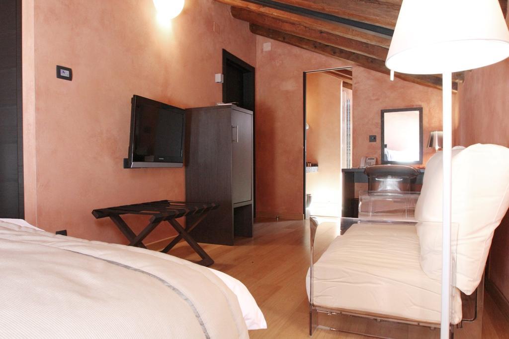 Heritage Hotel Kukuriku كاستاف المظهر الخارجي الصورة
